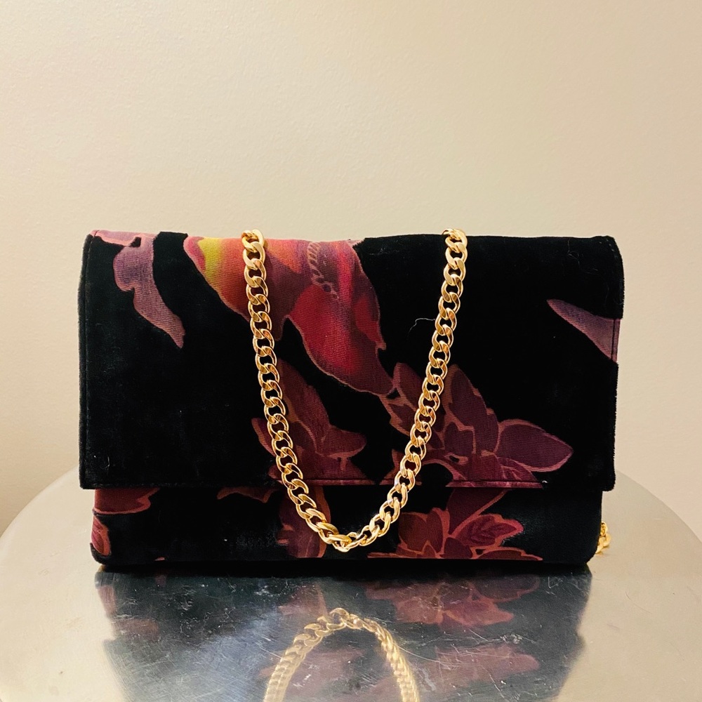 Velvet shoulder bag & clutch